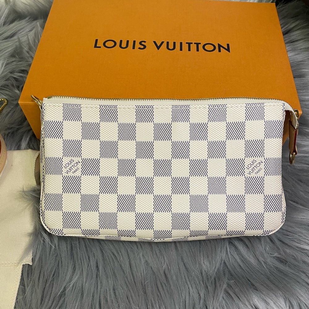 🚫Sold🚫 Louis Vuitton Pochette Accessories Azur